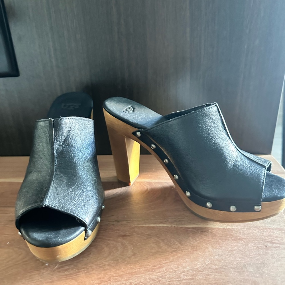 Ugg open toe mules size 6